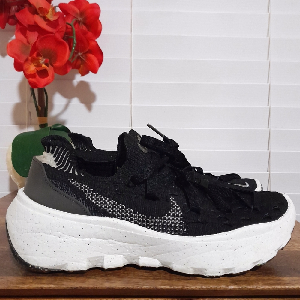 SOLD๐ ๐ ๐ ๐ ๐ ๐ Women's Nike Space Hippie Carbon Black Preowned sz 9.5 EU41 - Picture 3 of 11